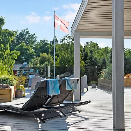 Stunning In With 8 Bedrooms And Internet Holiday home