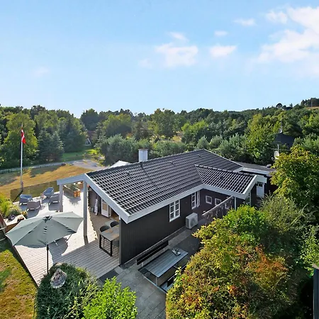 Stunning In With 8 Bedrooms And Internet