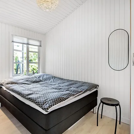 Stunning In With 8 Bedrooms And Internet *