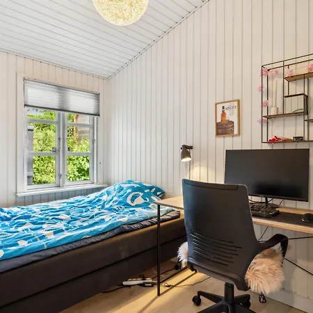 Holiday home Stunning In With 8 Bedrooms And Internet