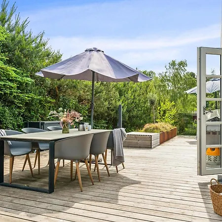 Stunning In With 8 Bedrooms And Internet Holiday home *