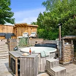 Сasa de vacaciones Stunning In With 8 Bedrooms And Internet
